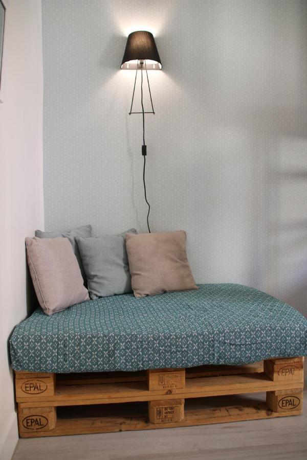 Bright Old Town Apartment Nice